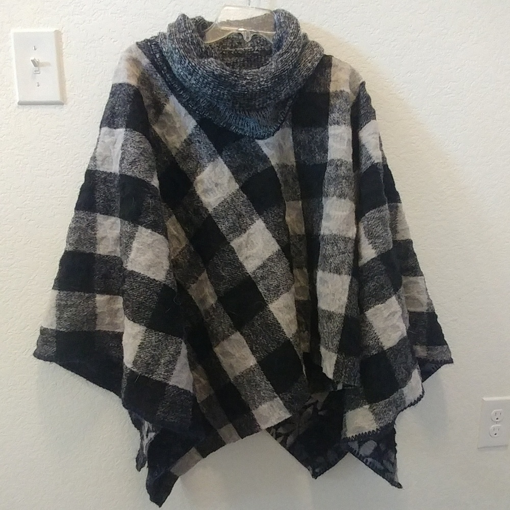 Reversible wool poncho